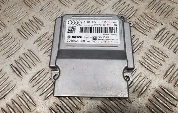 Audi A8 S8 D4 4H Airbag control unit/module 4H0907637K
