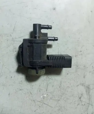 Volkswagen PASSAT B6 Turbo solenoid valve 1J0906283C