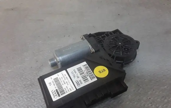 Audi A8 S8 D3 4E Front door window regulator motor 4E1959802