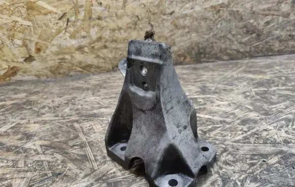 Land Rover Range Rover Velar Engine mounting bracket HK836061CB