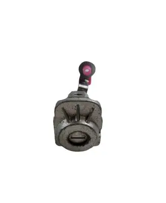 Nissan Qashqai Front door lock (next to the handle) 