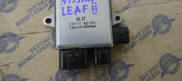 Infiniti QX70 S51 Coolant fan relay 21493B210B