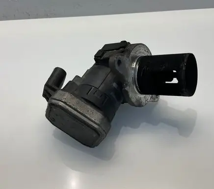 Mercedes-Benz E W211 EGR valve A6461400860 6461400860