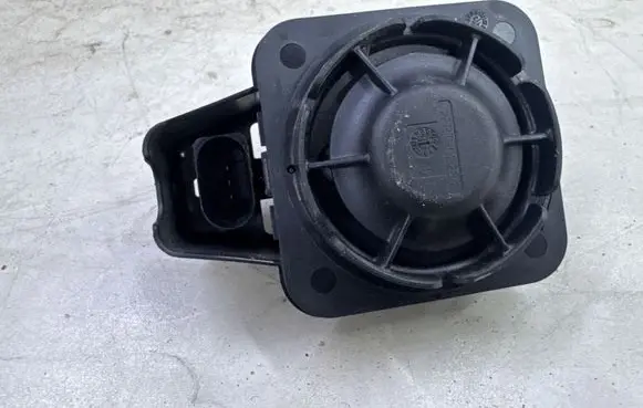 Audi A3 S3 8V Alarm system siren 5Q0951605 28257494