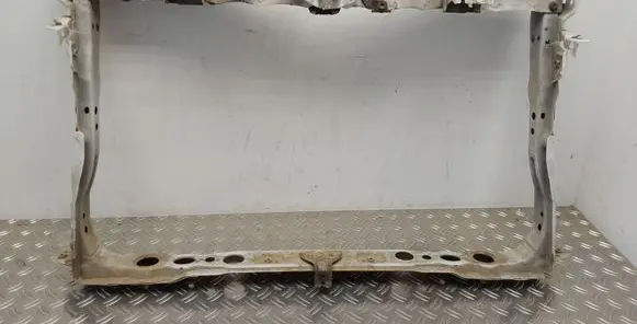 Toyota Prius (XW30) Radiator support slam panel