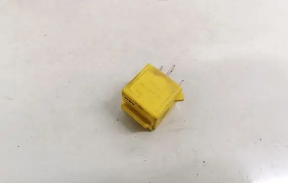 Renault Laguna III Other relay V23134B52X130 V23134-B52-X130