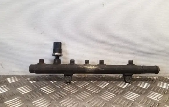 Renault Trafic II (X83) Fuel main line pipe 8200347176 0445214024