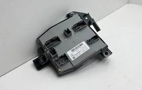 Mercedes-Benz C W205 SAM control unit A2059007539 154401 A2059011703