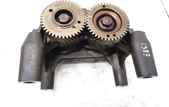 Mercedes-Benz C W205 Oil pump balance shaft A2740340412