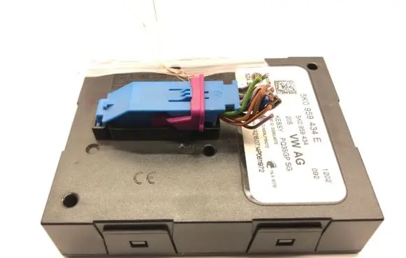 Volkswagen PASSAT B7 Central body control module 5K0959434E