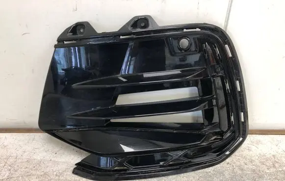 Volkswagen PASSAT B9 Front bumper lower grill 3J0853665EBILI 3J0853665E