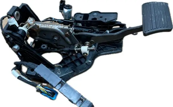 GMC Yukon Pedal assembly 0820503002