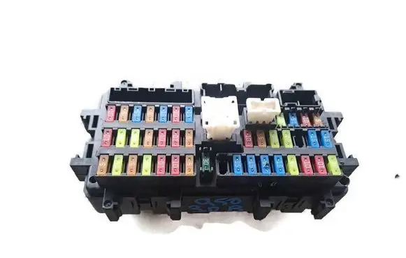 Infiniti Q50 Fuse box cover 003117380710008A 0031173807100083