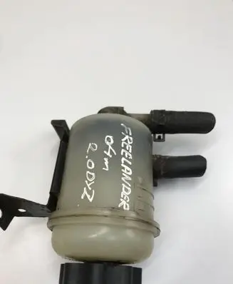 Land Rover Freelander Brake fluid reservoir 