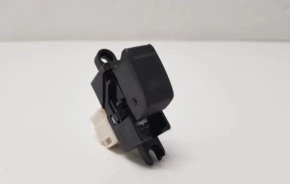 Nissan X-Trail T30 Electric window control switch