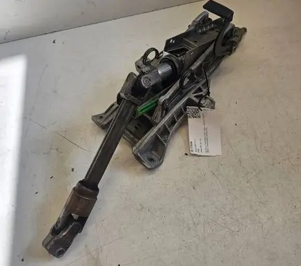 Volvo V70 Steering wheel axle P31202091