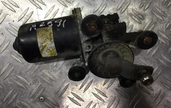 Hyundai Lantra II Rear window wiper motor