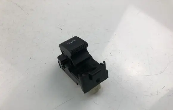 Toyota Prius (XW30) Electric window control switch 192801
