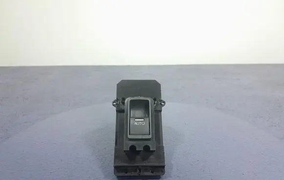 Honda Accord Electric window control switch 35760-TL0-E01
