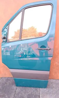 Mercedes-Benz Sprinter W906 Front door