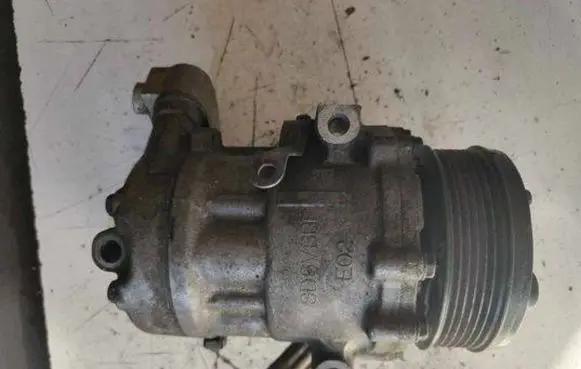 Opel Combo C Air conditioning (A/C) compressor (pump) 24422013 9235204162