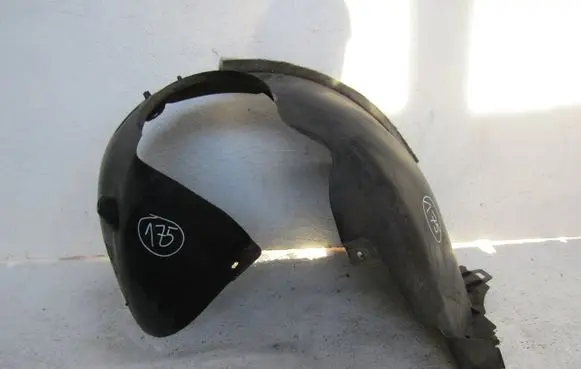 Volkswagen Golf VII Front wheel arch liner splash guards 5G0805978