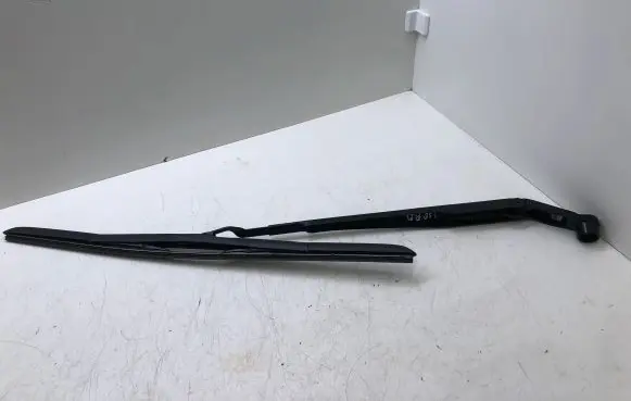 Hyundai i30 Windshield/front glass wiper blade 