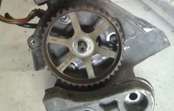 Renault Laguna II Fuel pump gear (pulley) 