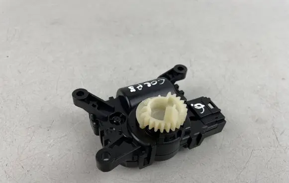 Volkswagen Golf VIII Air flap motor/actuator 5WA907511B