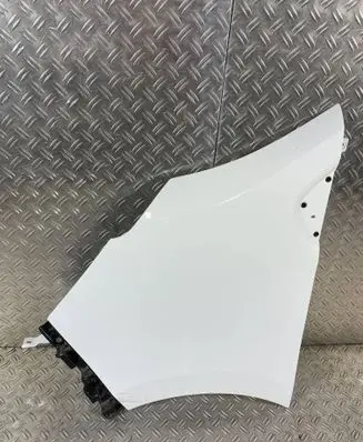 Nissan Primastar Fender 496827R