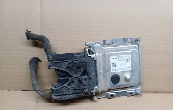 Skoda Citigo Engine control unit/module 04C907309N 0261S08574