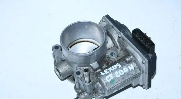 Lexus CT 200H Throttle body valve 22030-37060