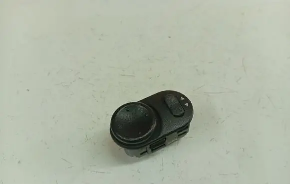 Opel Astra G Wing mirror switch 09226861
