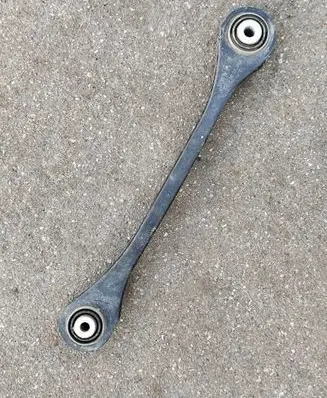 Rear control arm