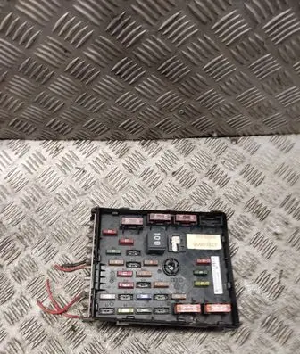 Volkswagen PASSAT B6 Fuse module 3c0937125