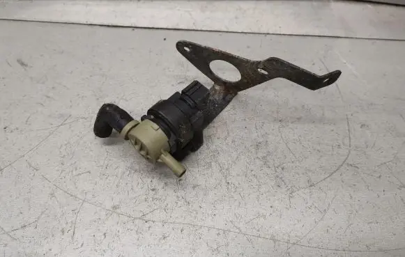 Vacuum valve