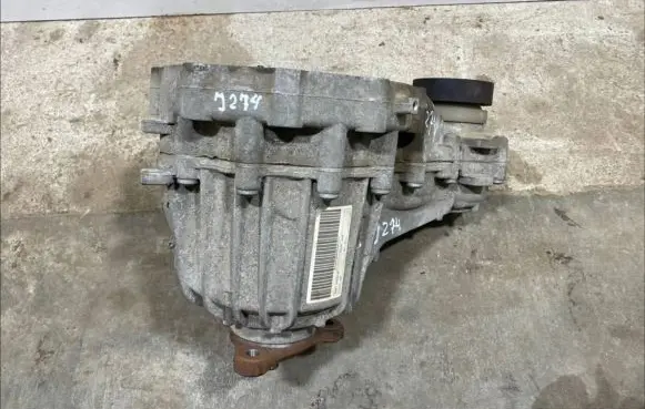 Maserati Ghibli Gearbox transfer box case 06700081380
