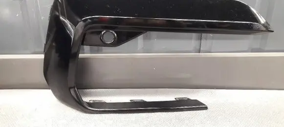 Volkswagen Touran II Front bumper lower grill 5TA853666H