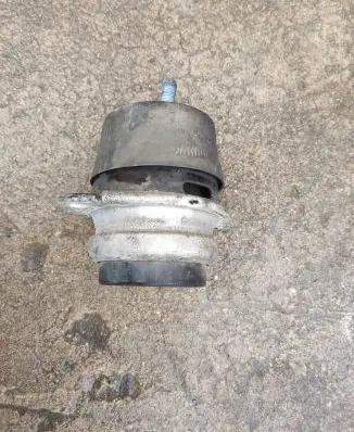 Audi Q7 4L Engine mount bracket 7L8199131A 8022006 001D991A
