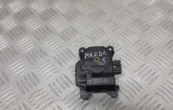 Mazda 5 Central body control module 861000-7070