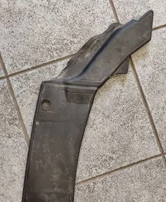 Audi A5 Fender end trim 8W6805285B 8W6805285