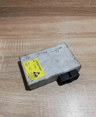 BMW 5 E60 E61 Central console control unit 9138969