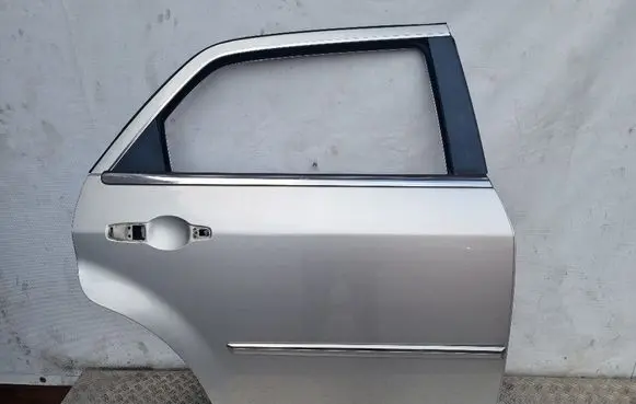 Chrysler 300 - 300C Rear door