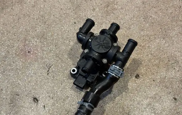 Audi e-tron Electric auxiliary coolant/water pump 4KE963375N