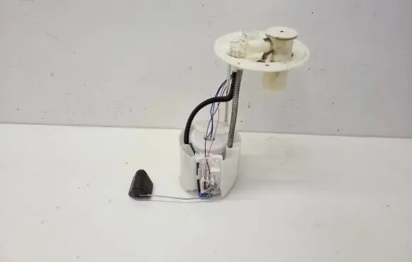 Toyota Prius c Fuel level sensor 