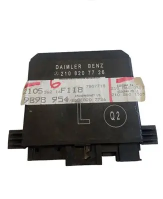 Mercedes-Benz E W210 Door control unit/module 2108207726