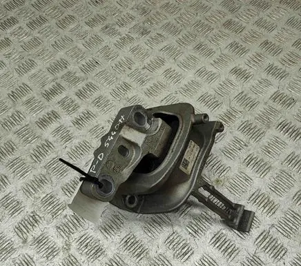 Volkswagen Taigo Engine mount bracket 2Q0199262BK