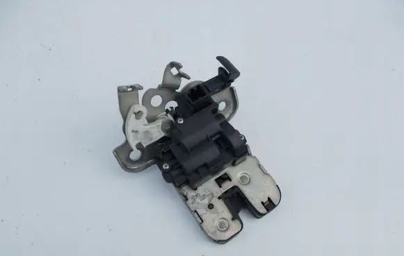 Audi A8 S8 D4 4H Tailgate/trunk/boot lock/catch/latch 4H0827505A