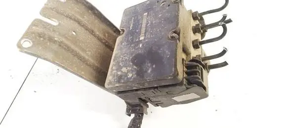 Volvo V70 ABS Pump 8671224
