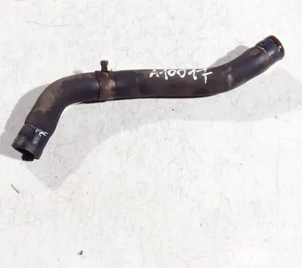 Nissan Quest Engine coolant pipe/hose